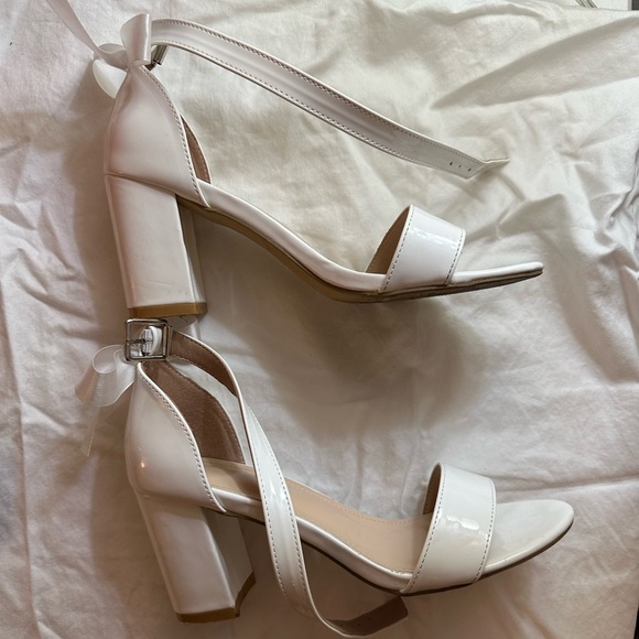 White open toed heels - Picture 3 of 3